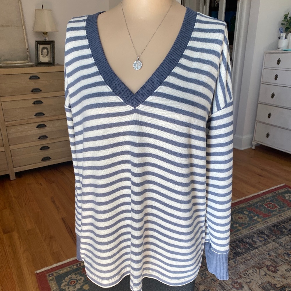 LOFT Gray/ Blue and White Striped V-Neck Sweater, L